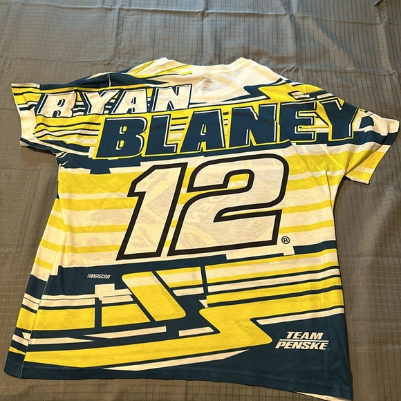NASCAR Ryan Blaney Graphic Tee. 2019 MENARDS/Moen Ford Mustang size XXL - Picture 4 of 5